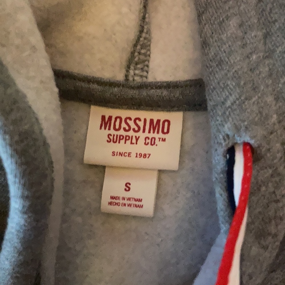 Mossimo Muscle tee sweater. - Picture 3 of 4